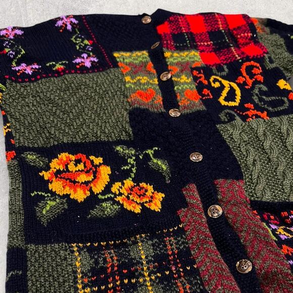 ★ Laura Ashley Patchwork Knitted Cardigan w/ Multicolor Floral & Plaid Design ★ - Picture 2 of 8